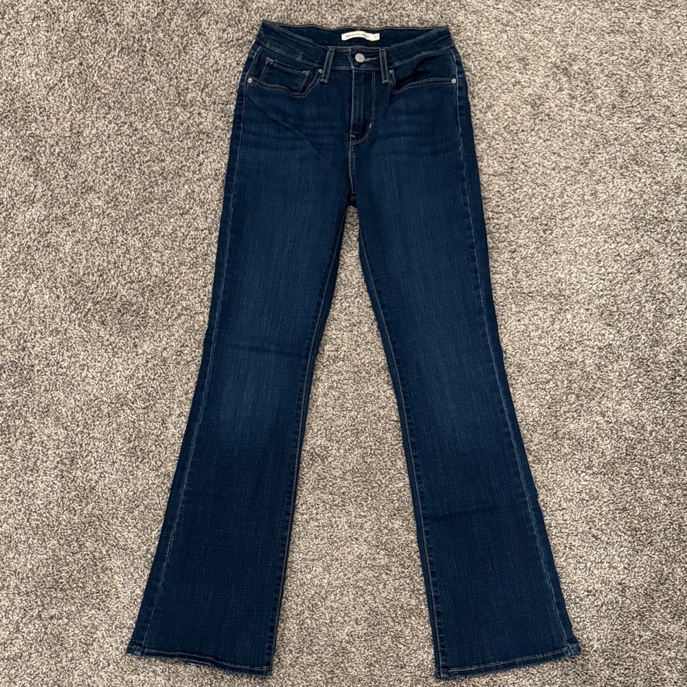 Levi’s 725 High Rise Bootcut, 27